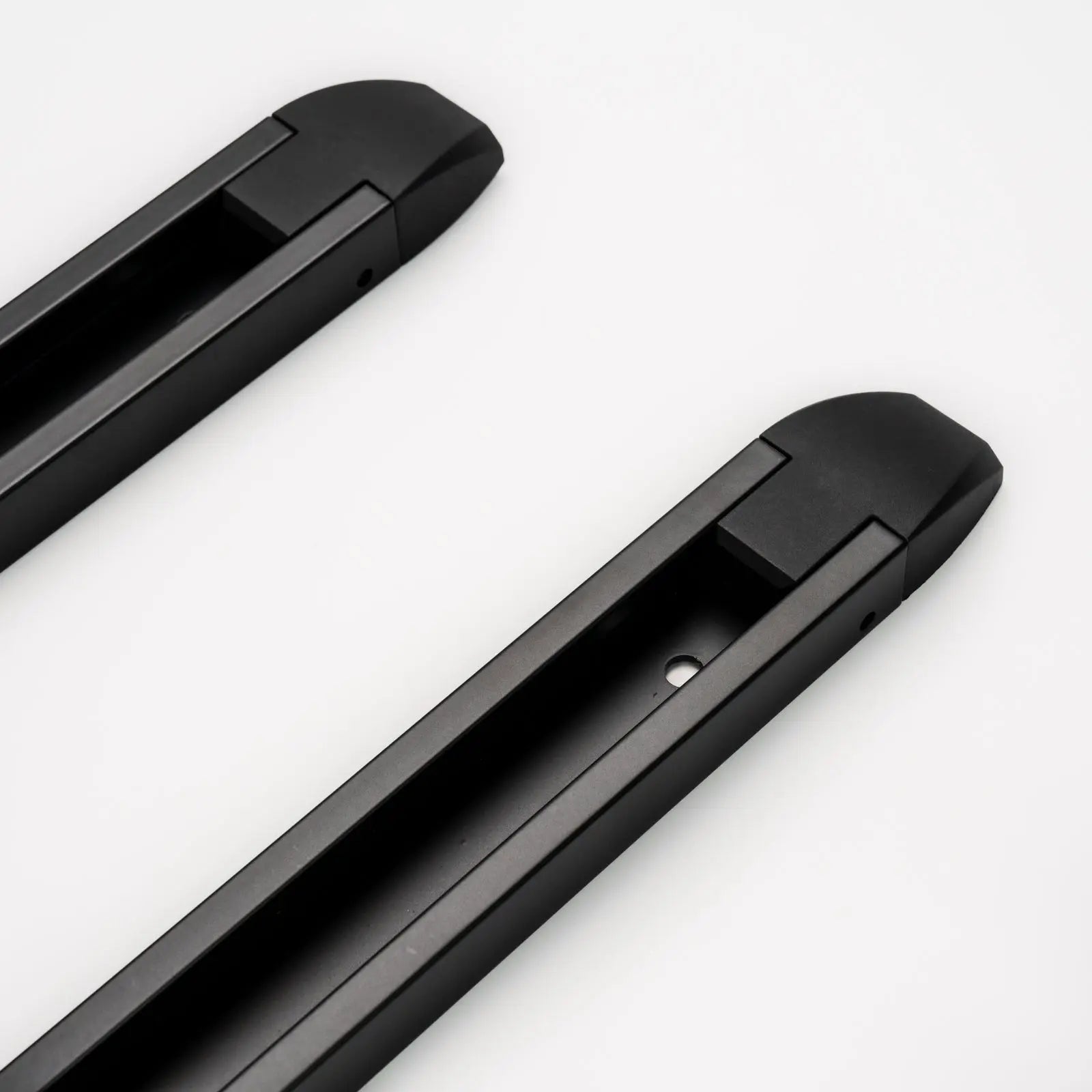 Short cargo rail kit close up view