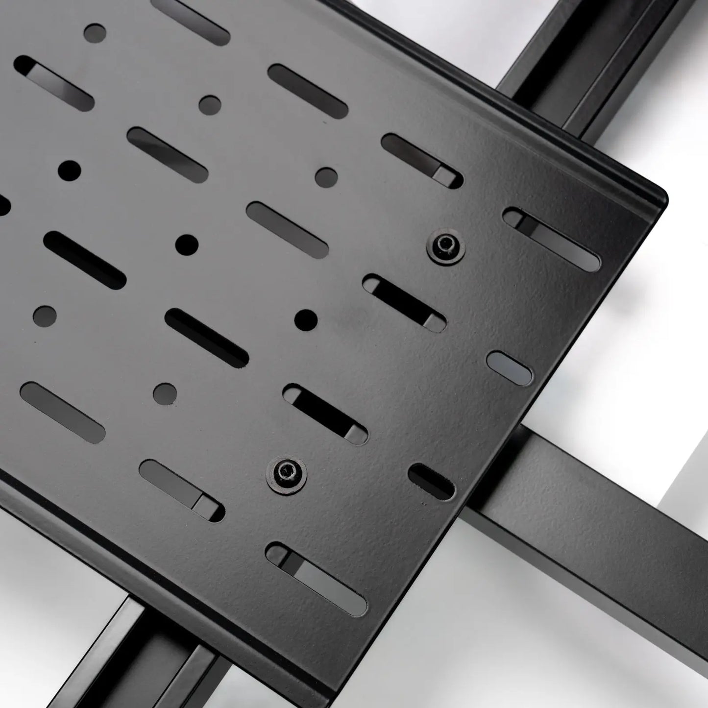 Universal accessory plate installed on platform rack